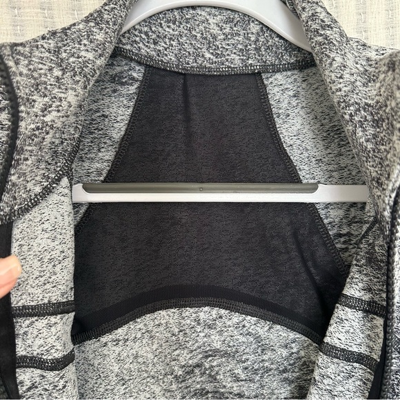 Lululemon Define Jacket (Size: 6) - Picture 9 of 11